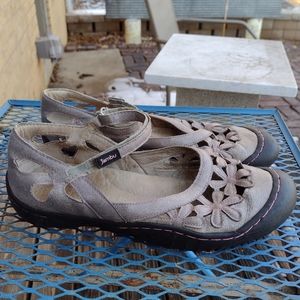 Jambu shoes 9.5 medium tan and pink